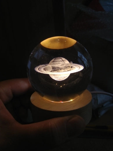 Bola de Cristal 3D Diseño de Sistema Solar con Iluminación y Base de Madera